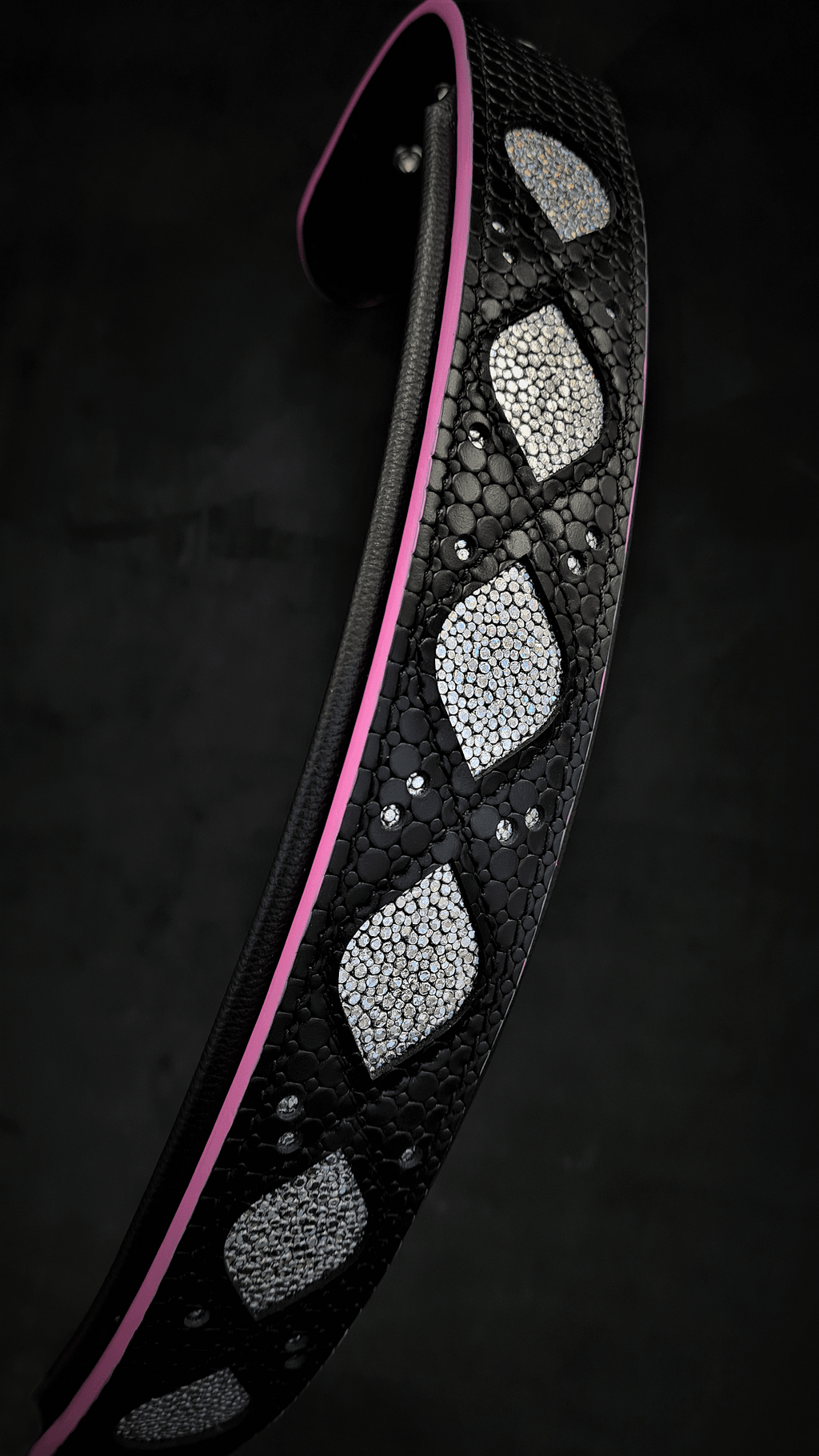 The ''Ariel'' collar